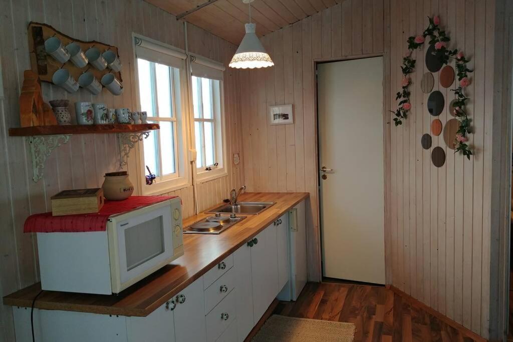 Cosy Cottage-Alfabakki-With Hot Tub Stori-Bakki Exteriér fotografie